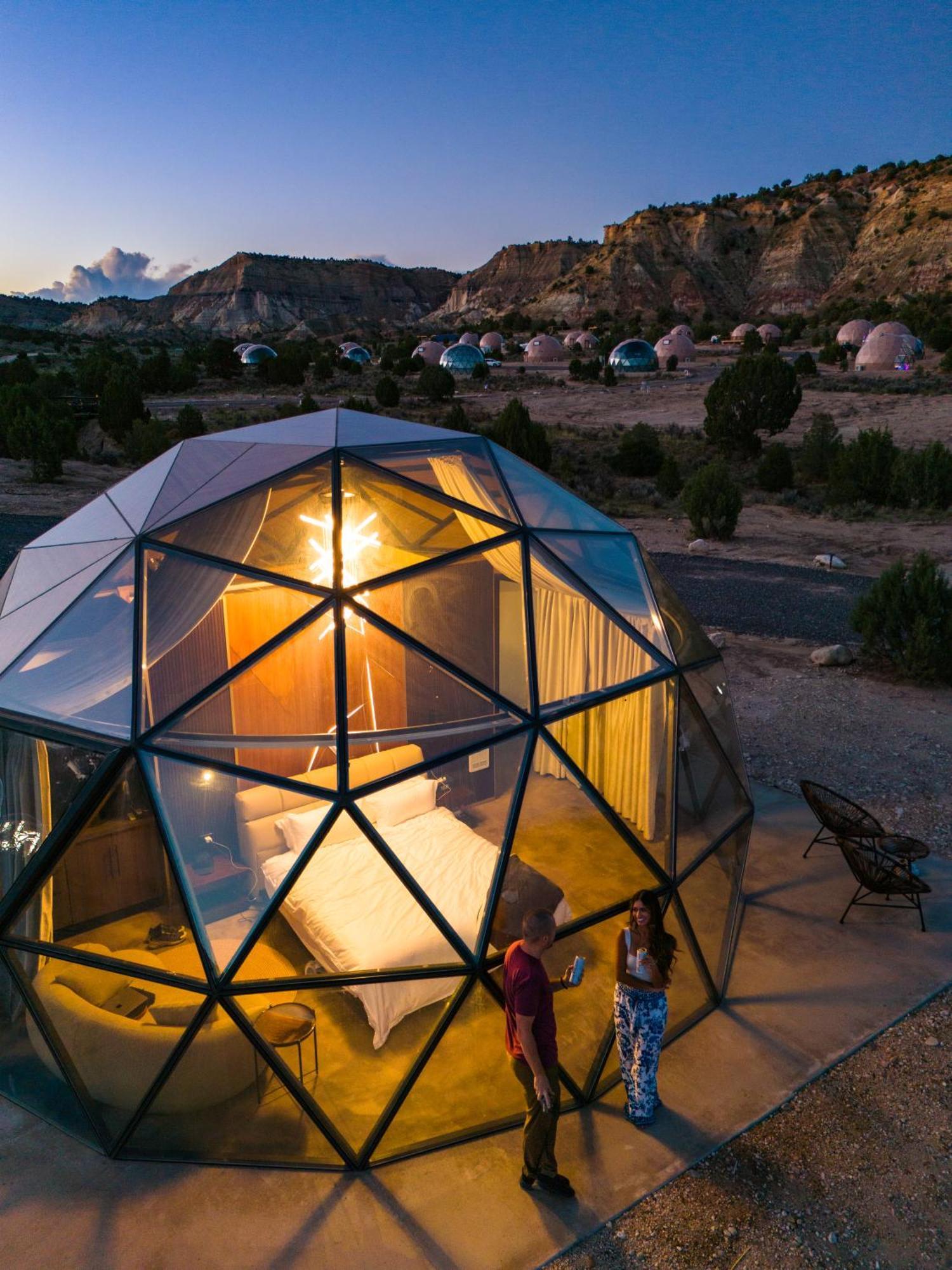 Clear Sky Resorts - Bryce Canyon - Unique Stargazing Domes 卡农维尔 外观 照片