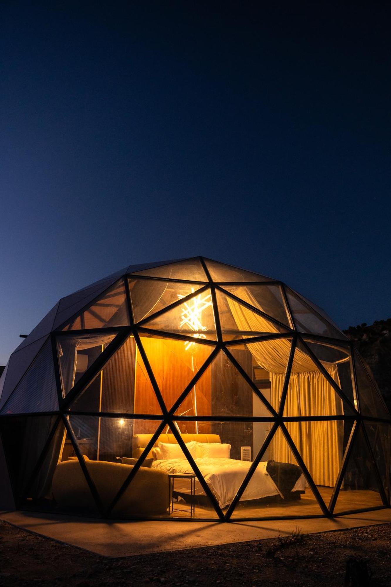 Clear Sky Resorts - Bryce Canyon - Unique Stargazing Domes 卡农维尔 外观 照片