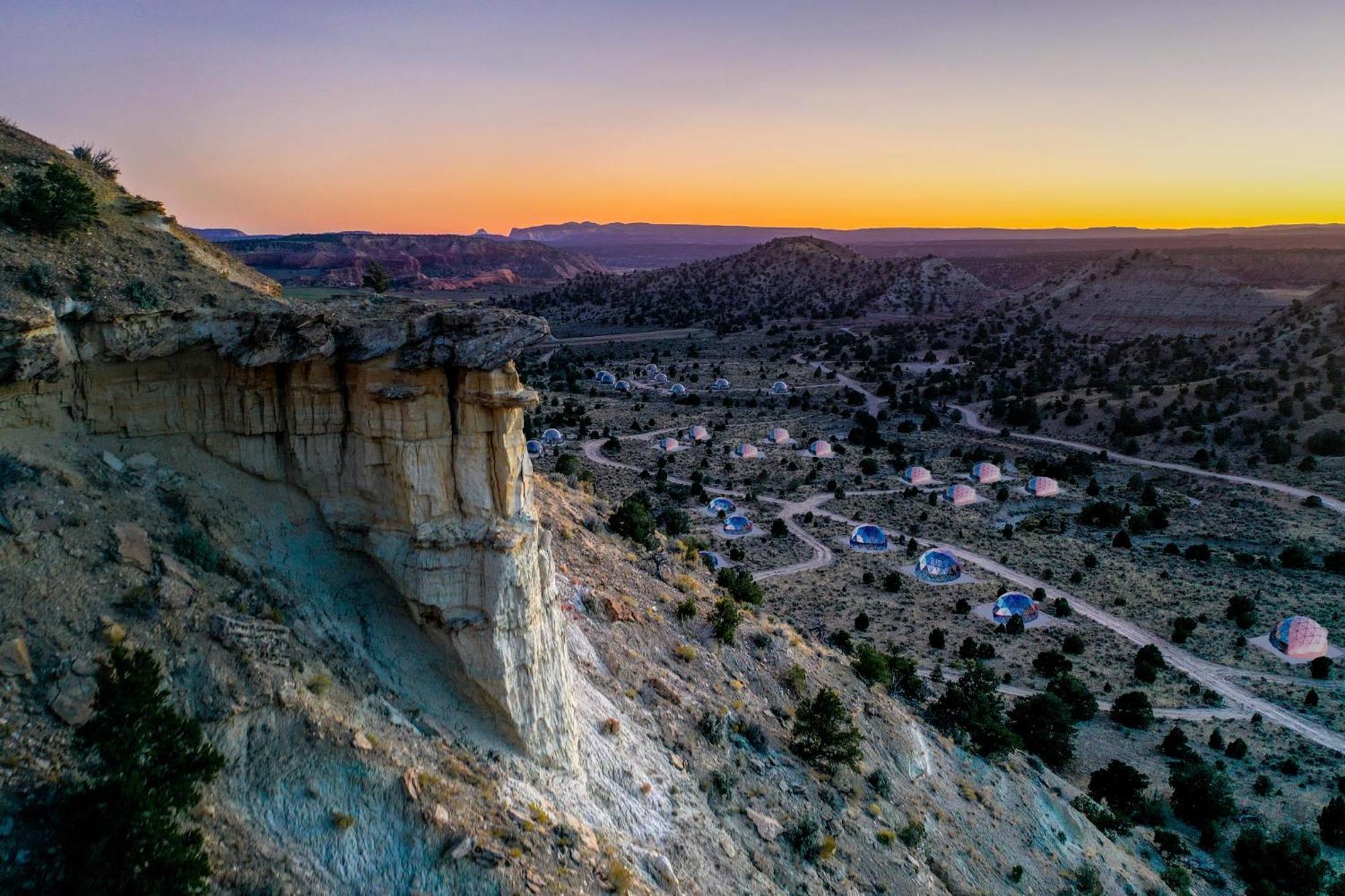 Clear Sky Resorts - Bryce Canyon - Unique Stargazing Domes 卡农维尔 外观 照片