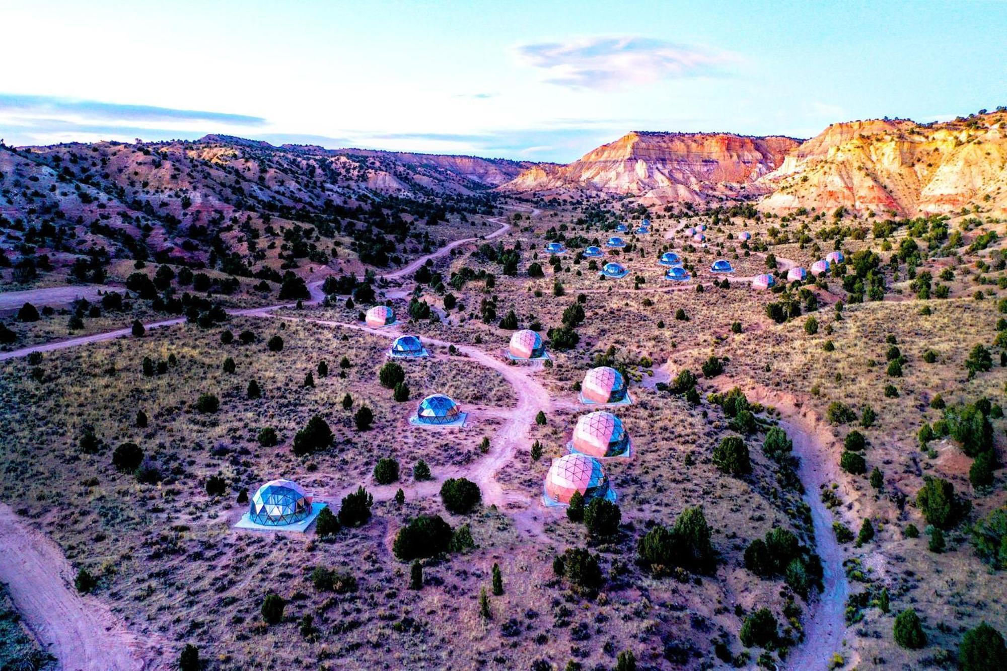 Clear Sky Resorts - Bryce Canyon - Unique Stargazing Domes 卡农维尔 外观 照片